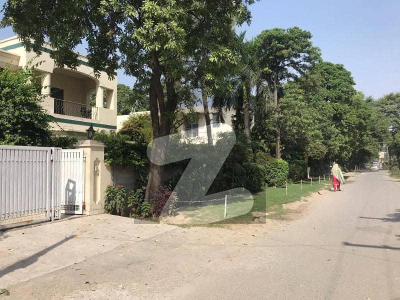 56 Marla Corner Beautiful House For Sale In Garden Town Abu Bakar Block Facing Park Garden Town