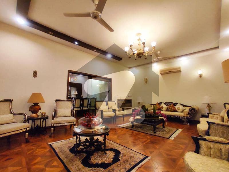 ڈی ایچ اے فیز 6 ڈیفنس (ڈی ایچ اے),لاہور میں 7 کمروں کا 2 کنال مکان 16.0 کروڑ میں برائے فروخت۔