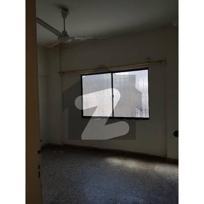 Apartment In IRAM APARTMENT 4the Floorin Vip Block-17 Gulshan E Iqbal