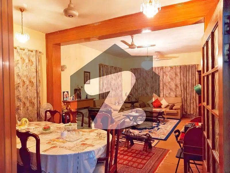 جی ۔ 9/4 جی ۔ 9,اسلام آباد میں 4 کمروں کا 6 مرلہ مکان 5.4 کروڑ میں برائے فروخت۔
