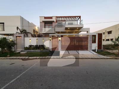 Owner Built Having The Comforts Of A Modern Life Style 500 Yards Bungalow For Sale In Dha Phase 8 Karachi
