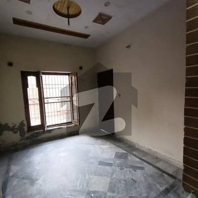 جڑانوالہ روڈ فیصل آباد میں 3 کمروں کا 3 مرلہ مکان 63.0 لاکھ میں برائے فروخت۔