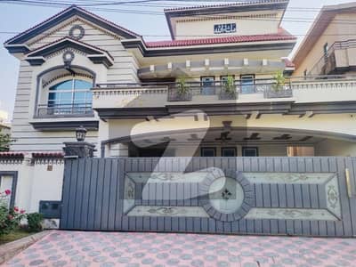 1 KANAL LUXURIOUS FULL FURNISHED DOUBLE UNIT HOUSE WITH SOLAR SYSTEM | 0KM DISTANCE TO HIGHWAY