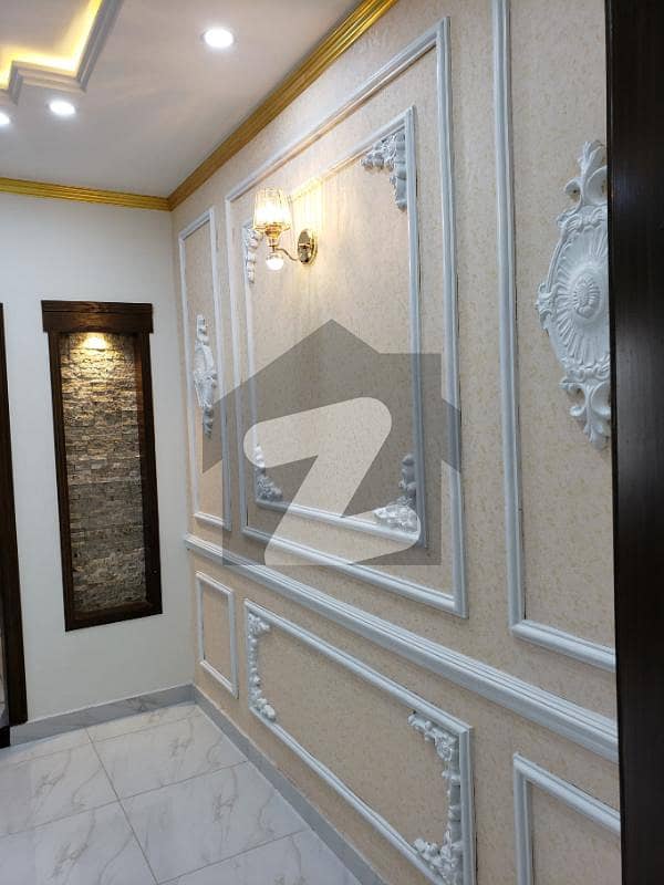 بحریہ ٹاؤن ٹیولپ بلاک بحریہ ٹاؤن سیکٹر سی,بحریہ ٹاؤن,لاہور میں 1 کمرے کا 5 مرلہ زیریں پورشن 38.0 ہزار میں کرایہ پر دستیاب ہے۔