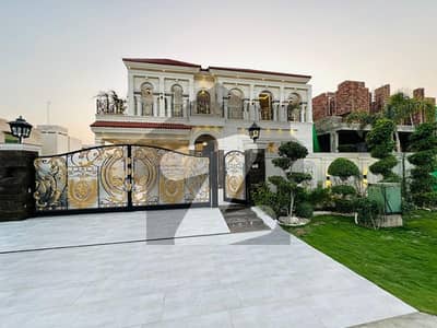 1 KANAL - BRAND NEW HOUSE AVAILABLE FOR SALE - DHA PHASE 6 - BLOCK F - SEMI FURNISHED