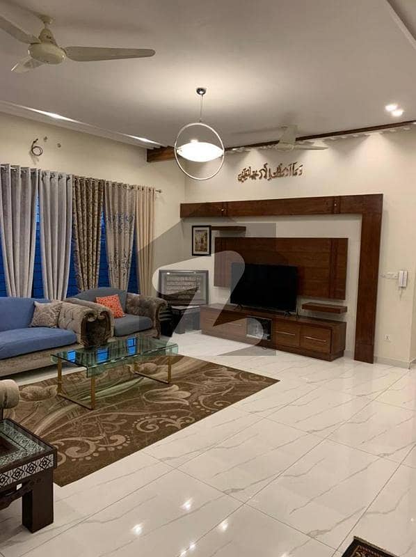 1 Kanal Full Furnished House Available For Rent