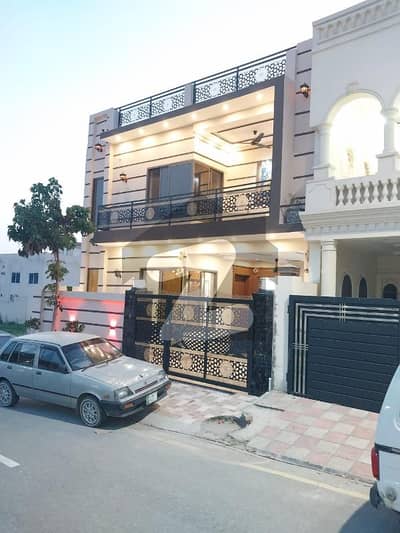 7Marla Brand New House For Sale A Block New Metro City