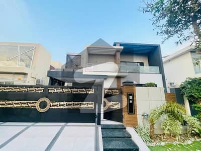 Aesthetic House Of 1 Kanal For Sale In DHA Lahore.