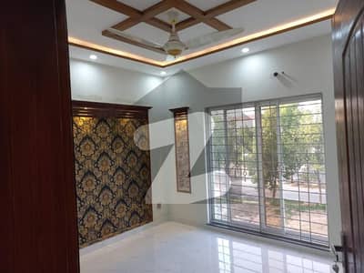5 MARLA SLIGHTLY USED HOUSE FOR SALE BAHRIA TOWN LAHORE
