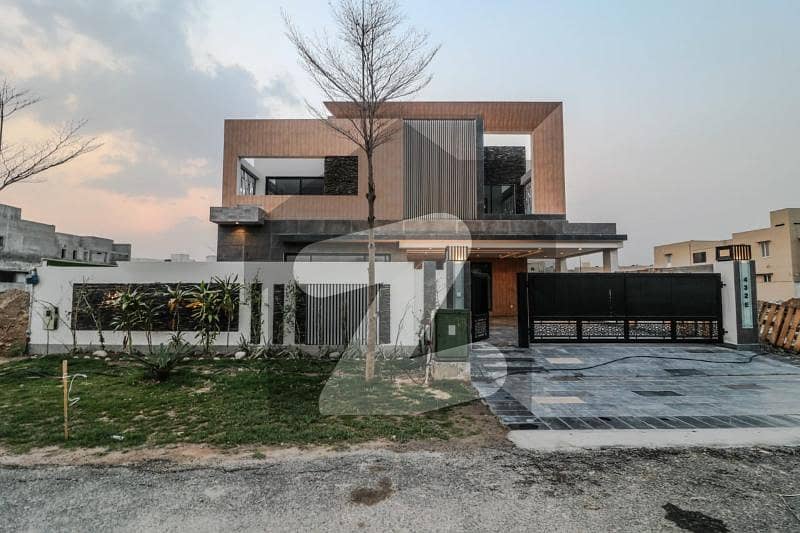 1 kanal New Modern Designed House is for Sell in Dha Lahore.