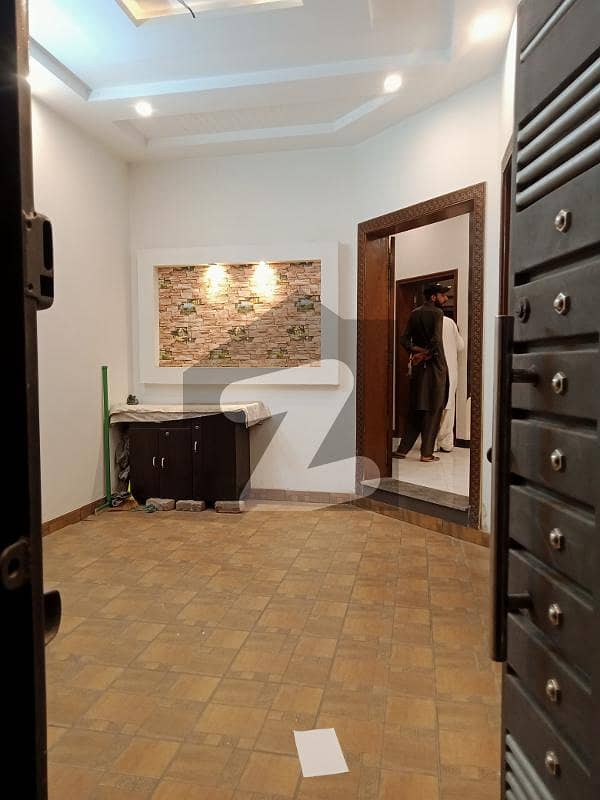 پنجاب سمال انڈسٹریز کالونی لاہور میں 3 کمروں کا 5 مرلہ مکان 61.0 ہزار میں کرایہ پر دستیاب ہے۔