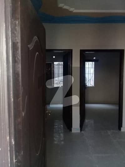 120 Sq Yd 2nd Floor Flat For Sale