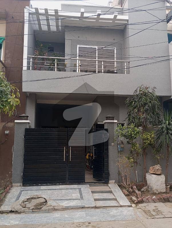 ملٹری اکاؤنٹس ہاؤسنگ سوسائٹی لاہور میں 3 کمروں کا 4 مرلہ مکان 1.4 کروڑ میں برائے فروخت۔