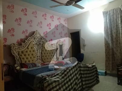 جوہر ٹاؤن لاہور میں 4 کمروں کا 5 مرلہ مکان 90.0 ہزار میں کرایہ پر دستیاب ہے۔