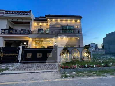 سٹی ہاؤسنگ سکیم جہلم میں 4 کمروں کا 7 مرلہ مکان 2.35 کروڑ میں برائے فروخت۔