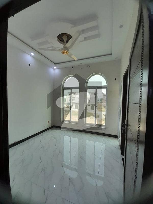وائٹل ہومز ای ای وائٹل ہومز ہاؤسنگ سکیم,لاہور میں 3 کمروں کا 3 مرلہ مکان 1.15 کروڑ میں برائے فروخت۔