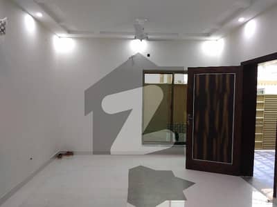 پنجاب کوآپریٹو ہاؤسنگ سوسائٹی لاہور میں 3 کمروں کا 5 مرلہ مکان 2.25 کروڑ میں برائے فروخت۔