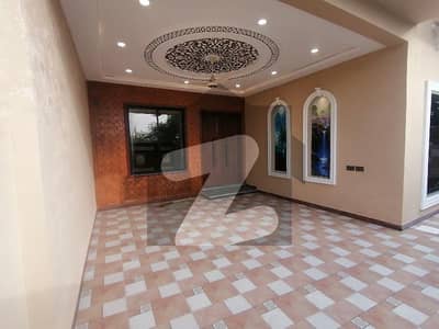 Double Storey 8 Marla House Available In Zakariya Town For rent
