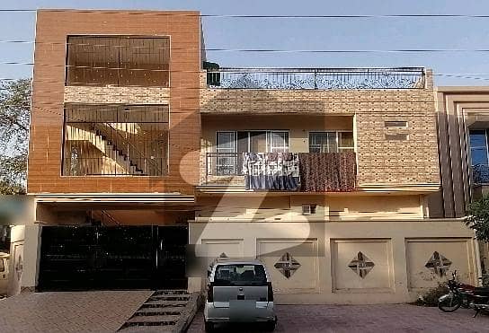 مرغزار آفیسرز کالونی لاہور میں 6 کمروں کا 10 مرلہ مکان 3.65 کروڑ میں برائے فروخت۔