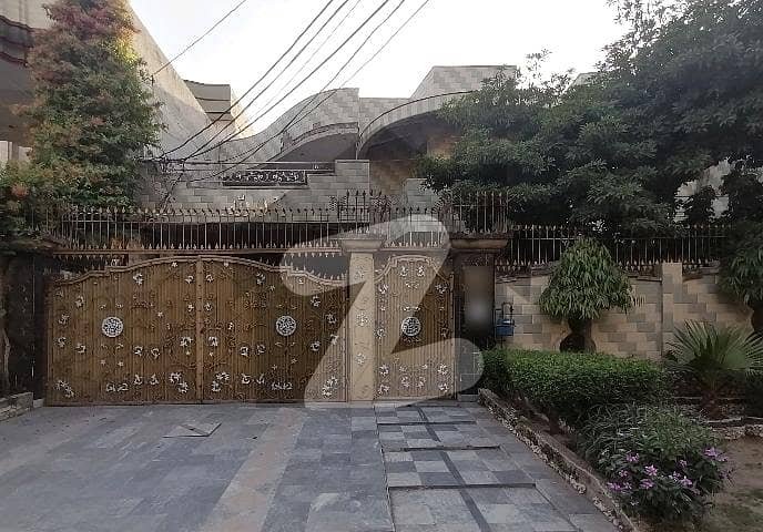 مرغزار آفیسرز کالونی لاہور میں 6 کمروں کا 1 کنال مکان 5.5 کروڑ میں برائے فروخت۔