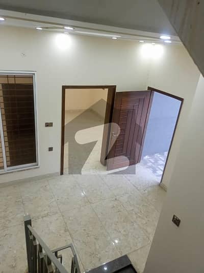 ریاض الجنہ فیصل آباد میں 6 کمروں کا 14 مرلہ مکان 1.2 لاکھ میں کرایہ پر دستیاب ہے۔