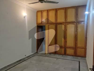 8 Marla Upper Portion Available For Rent In H3 Block Near Canal Road Lahore