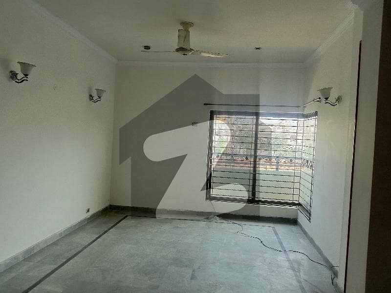 8 Marla Upper Portion Available For Rent In H3 Block Near Canal Road Lahore