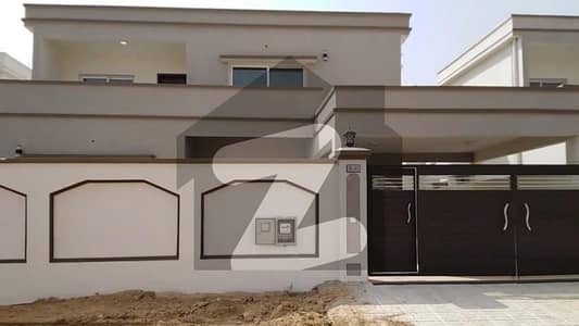 Avail Yourself A Great Prime Location 350 Square Yards House In Falcon Complex New Malir