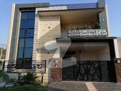 A Palatial Residence For Prime Location Sale On Samundari Road