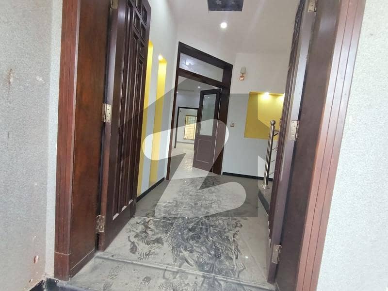 Prime Location 5 Marla House For sale In Lahore