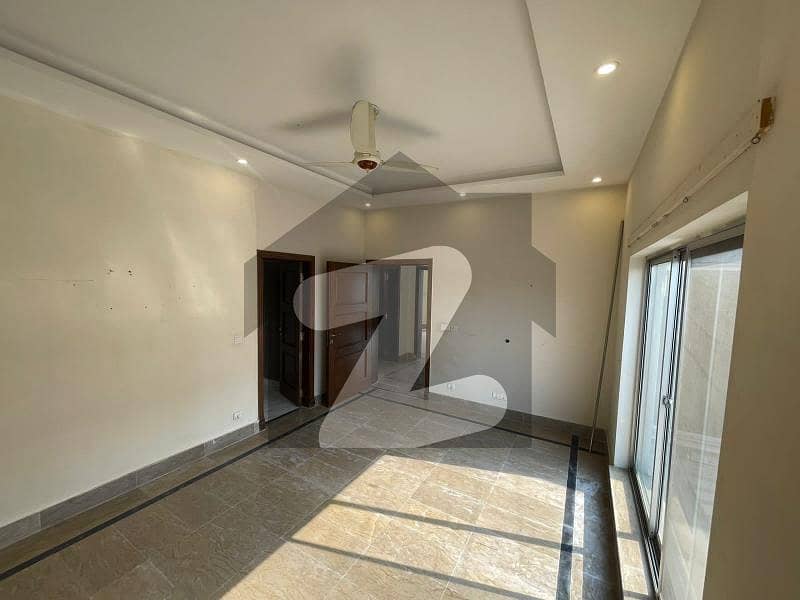 1 KANAL UPPER PORTION NEAR RAYA AVAILABLE FOR RENT IN DHA PHASE 6