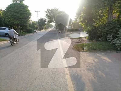 Residential Plot Spread Over 20 Marla In Johar Town Phase 1 - Block D2 Available