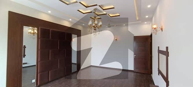 1 Kanal Upper Portion Available For Rent in DHA Phase 6 lahore