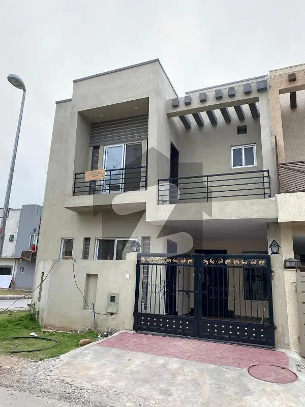 5 Marla Designer Brand New House For Rent in Phase 8 Bahria Town