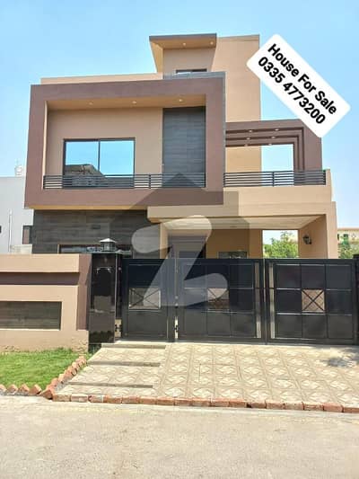 10 Marla Brand New Luxury House Most Beautiful For Sale In Lake City Sector M7 Block C