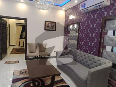 بحریہ ٹاؤن سیکٹر سی بحریہ ٹاؤن,لاہور میں 2 کمروں کا 10 مرلہ زیریں پورشن 90.0 ہزار میں کرایہ پر دستیاب ہے۔