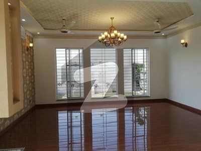 10 Marla Modern House For Sale In Hot Location State Life Lahore