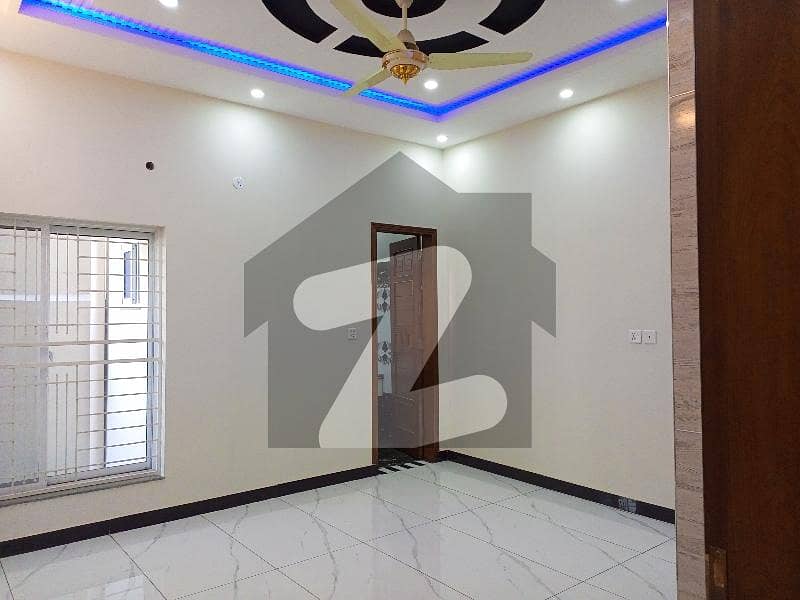 یو ای ٹی ہاؤسنگ سوسائٹی لاہور میں 3 کمروں کا 10 مرلہ بالائی پورشن 50.0 ہزار میں کرایہ پر دستیاب ہے۔