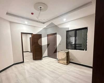 Hub Commercial Flat Sized 1250 Square Feet For sale