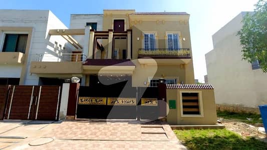 BRAND NEW 5 MARLA HOUSE FACING PARK, REASONABLE PRICE IN BAHRIA ORCHARD