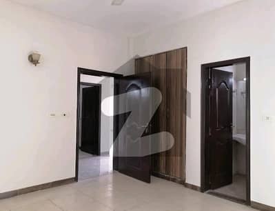 عسکری 11 ۔ سیکٹر بی عسکری 11,عسکری,لاہور میں 3 کمروں کا 10 مرلہ فلیٹ 93.0 ہزار میں کرایہ پر دستیاب ہے۔