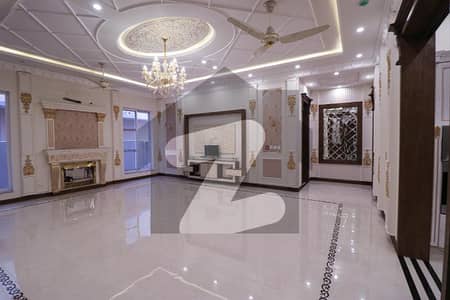 10 Marla Elegant Design Lavish House for Sale in State Life