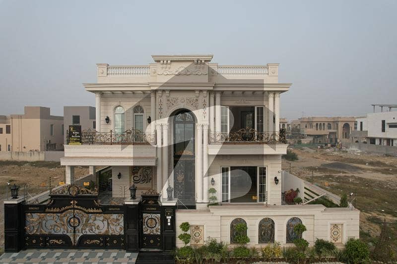 ڈی ایچ اے فیز 6 ڈیفنس (ڈی ایچ اے),لاہور میں 5 کمروں کا 1 کنال مکان 12.5 کروڑ میں برائے فروخت۔
