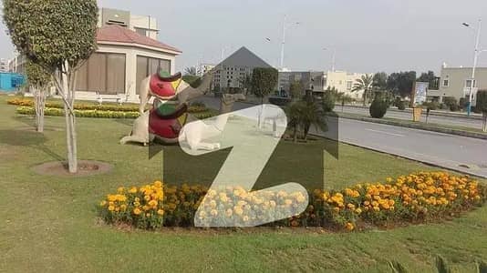 10 MARLA RESIDENTIAL PLOT FOR SALE POSSESSION UTILITY CHARGES PAID LDA APPROVED GAS AVAILABLE IN EASTERN BLOCK PHASE 1 BAHRIA ORCHARD LAHORE