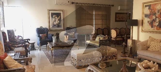 ڈی ایچ اے فیز 6 ڈی ایچ اے ڈیفینس,کراچی میں 6 کمروں کا 18 مرلہ مکان 9.3 کروڑ میں برائے فروخت۔
