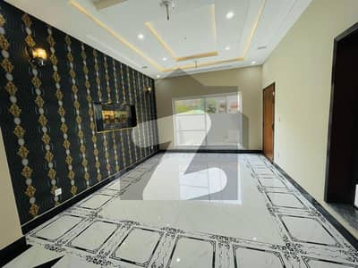 10 Marla Like Brand New Luxury House Available For Rent In Bahria Town Lahore