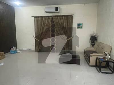 پی آئی اے ہاؤسنگ سکیم لاہور میں 3 کمروں کا 1 کنال مکان 3.85 کروڑ میں برائے فروخت۔