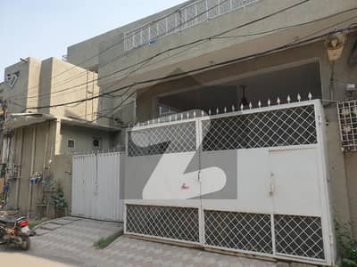سمن آباد لاہور میں 11 کمروں کا 14 مرلہ مکان 4.4 کروڑ میں برائے فروخت۔