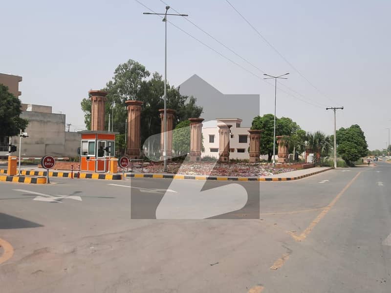 واپڈا سٹی ۔ بلاک سی واپڈا سٹی,فیصل آباد میں 15 مرلہ رہائشی پلاٹ 1.6 کروڑ میں برائے فروخت۔