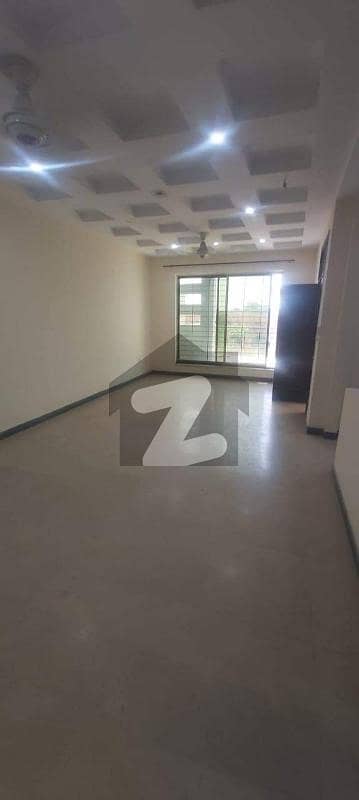 10 Marla Uppar Portion Lower Lock Independent Option Wapda Town Phase 1 Available For Rent